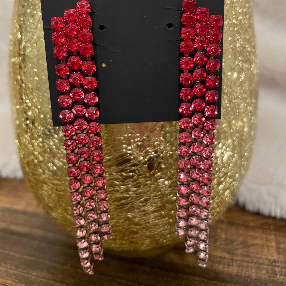 NWT nOir jewelry Red Ombré fade Rainstone Drop Earrings - Picture 2 of 5